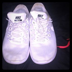 Nike white size 8 used dirty but can be cleaned